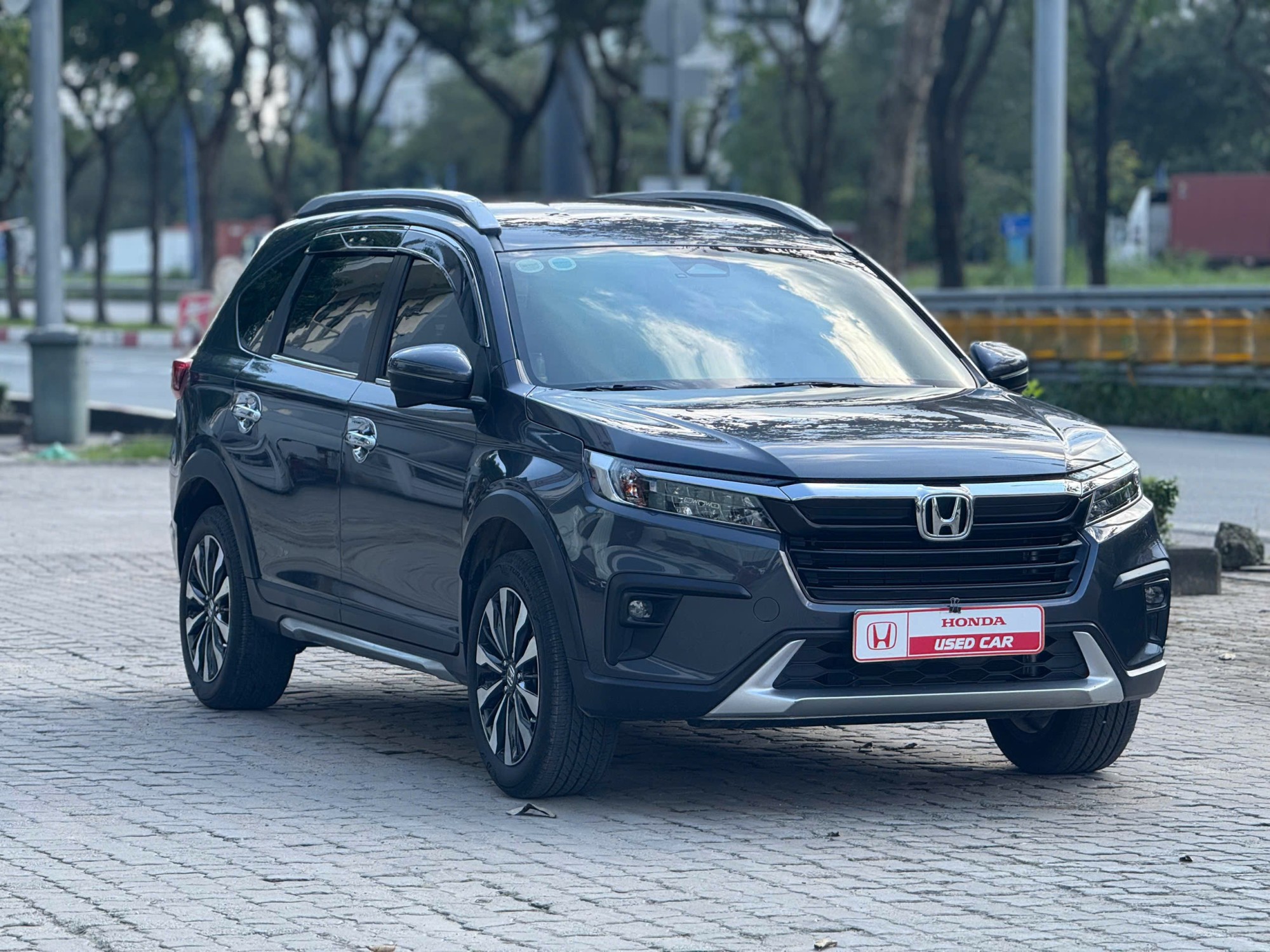 Honda BR-V L Xám 2024